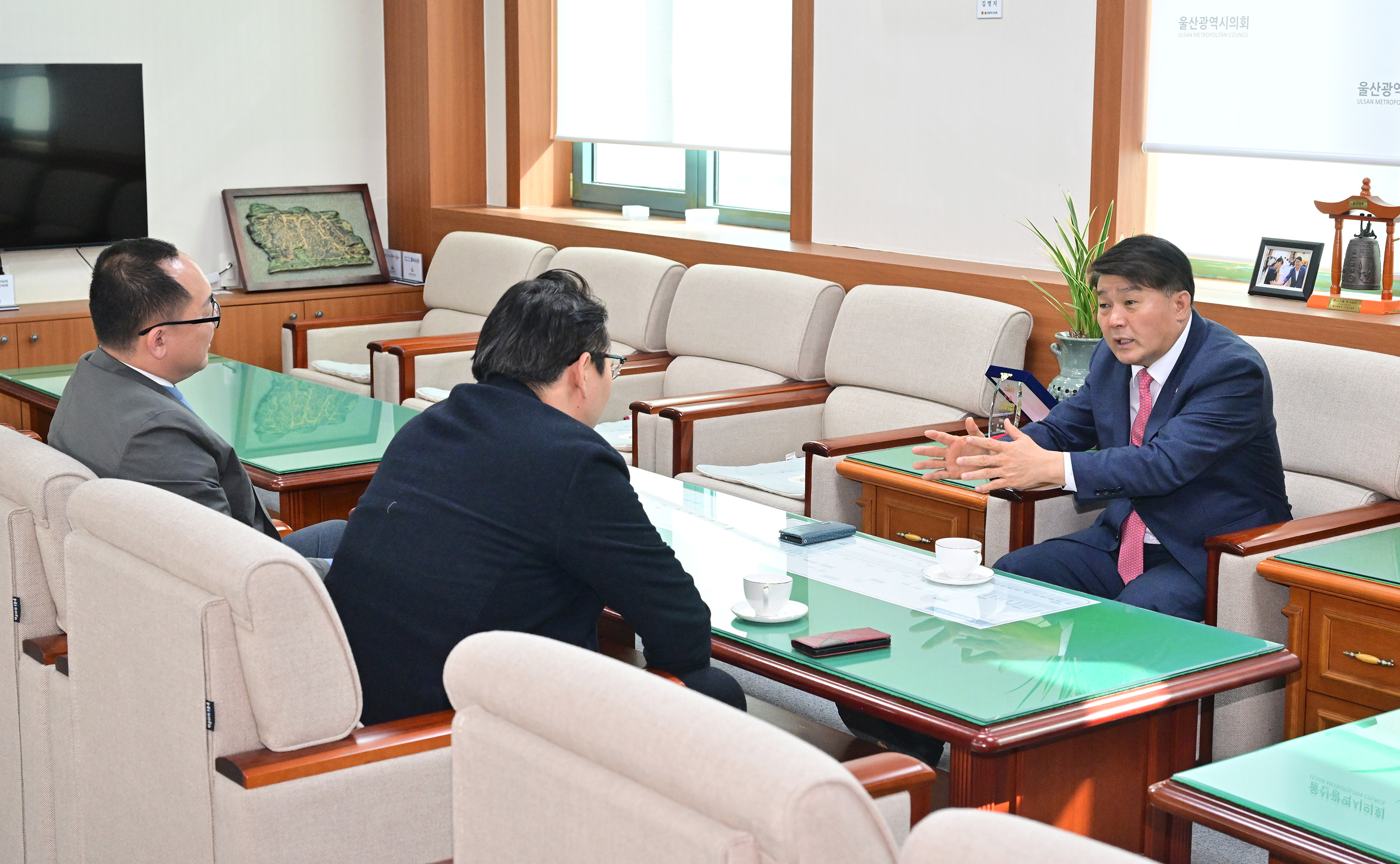 울산광역시의회, 교육청 조례 용어 개정 갈등 중재3