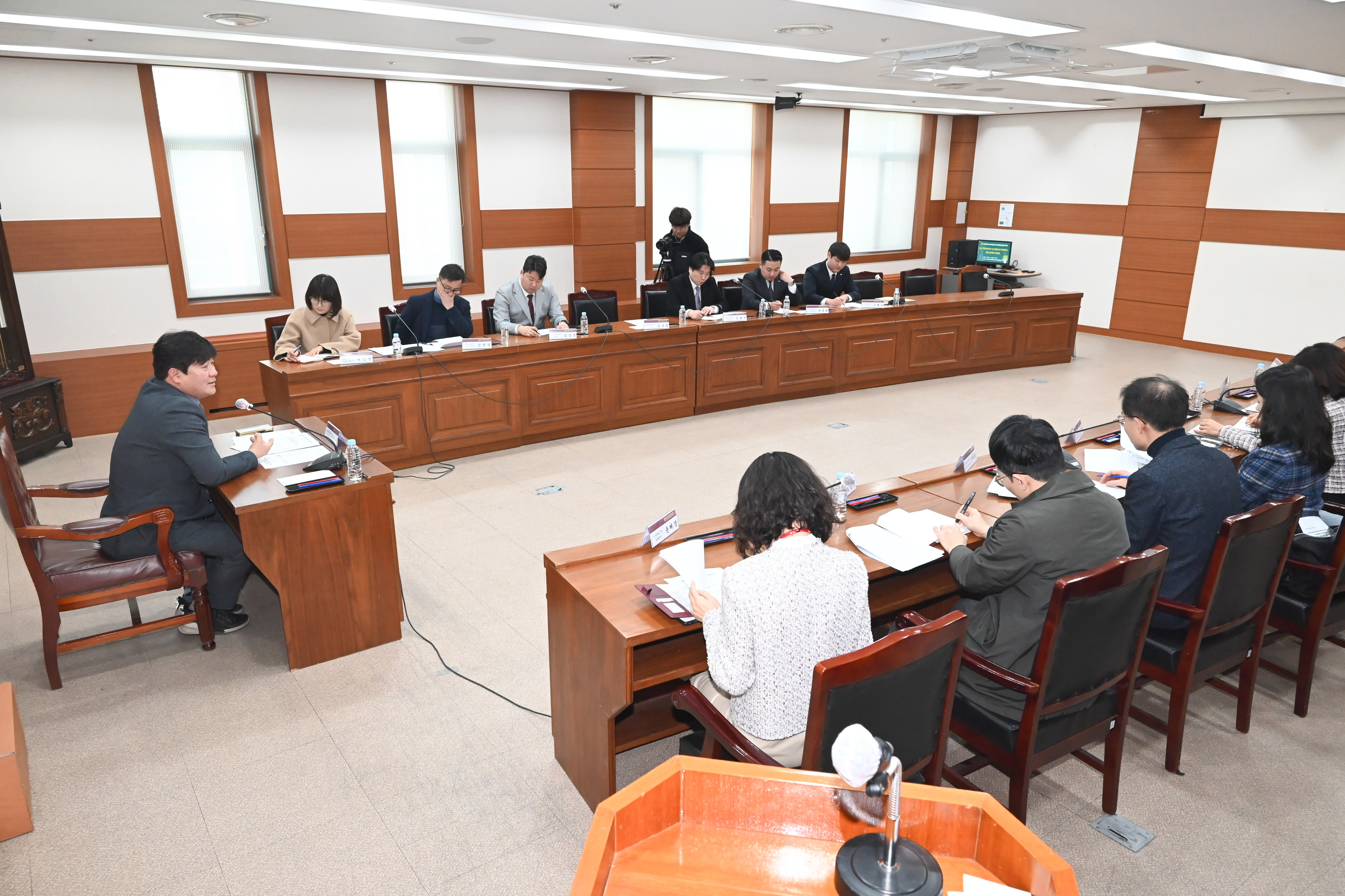 공진혁 의회운영위원장, 울산 독립유공자 및 독립만세 재현행사 관련 관계자 간담회9