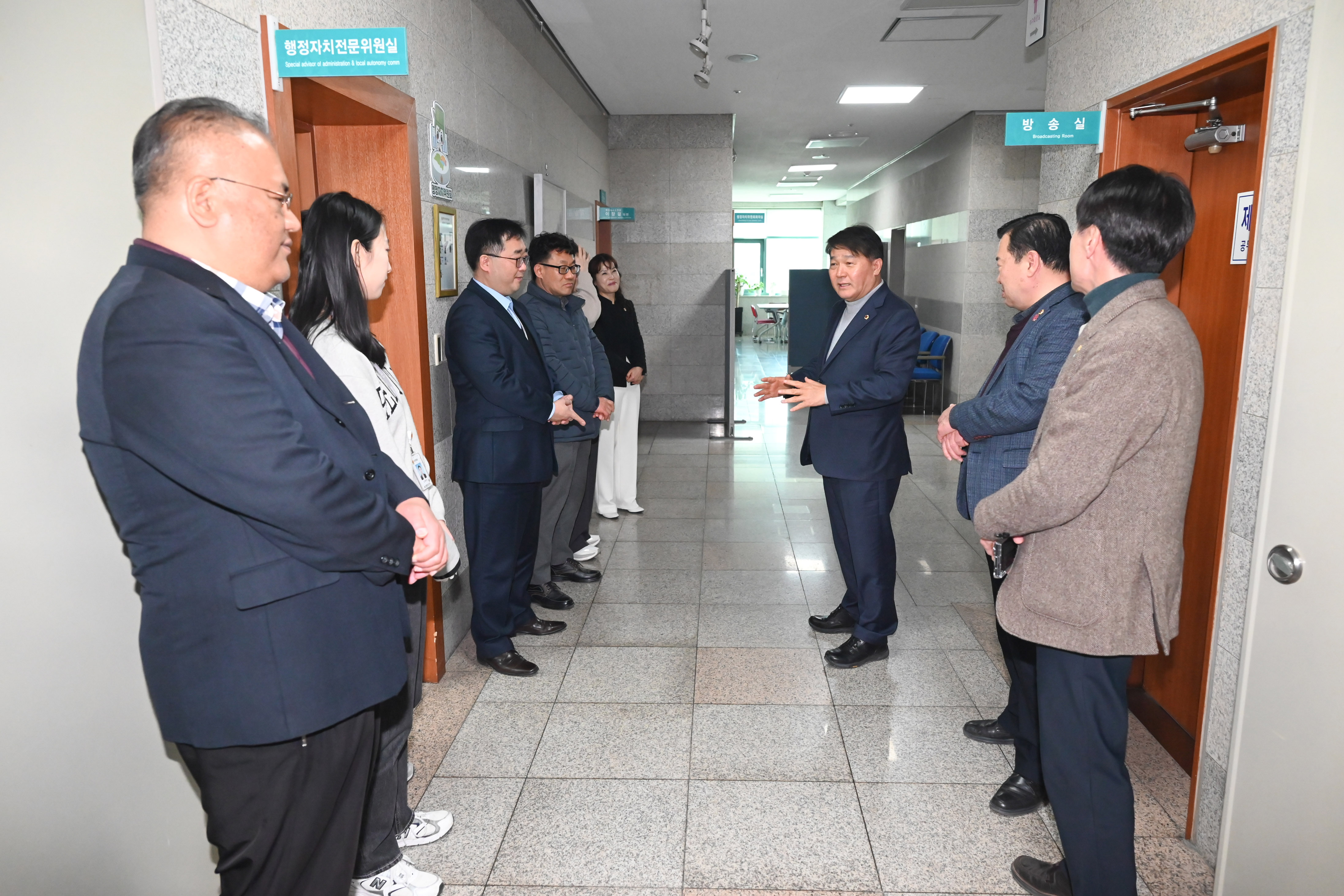 설 맞이 부서 순회 인사2