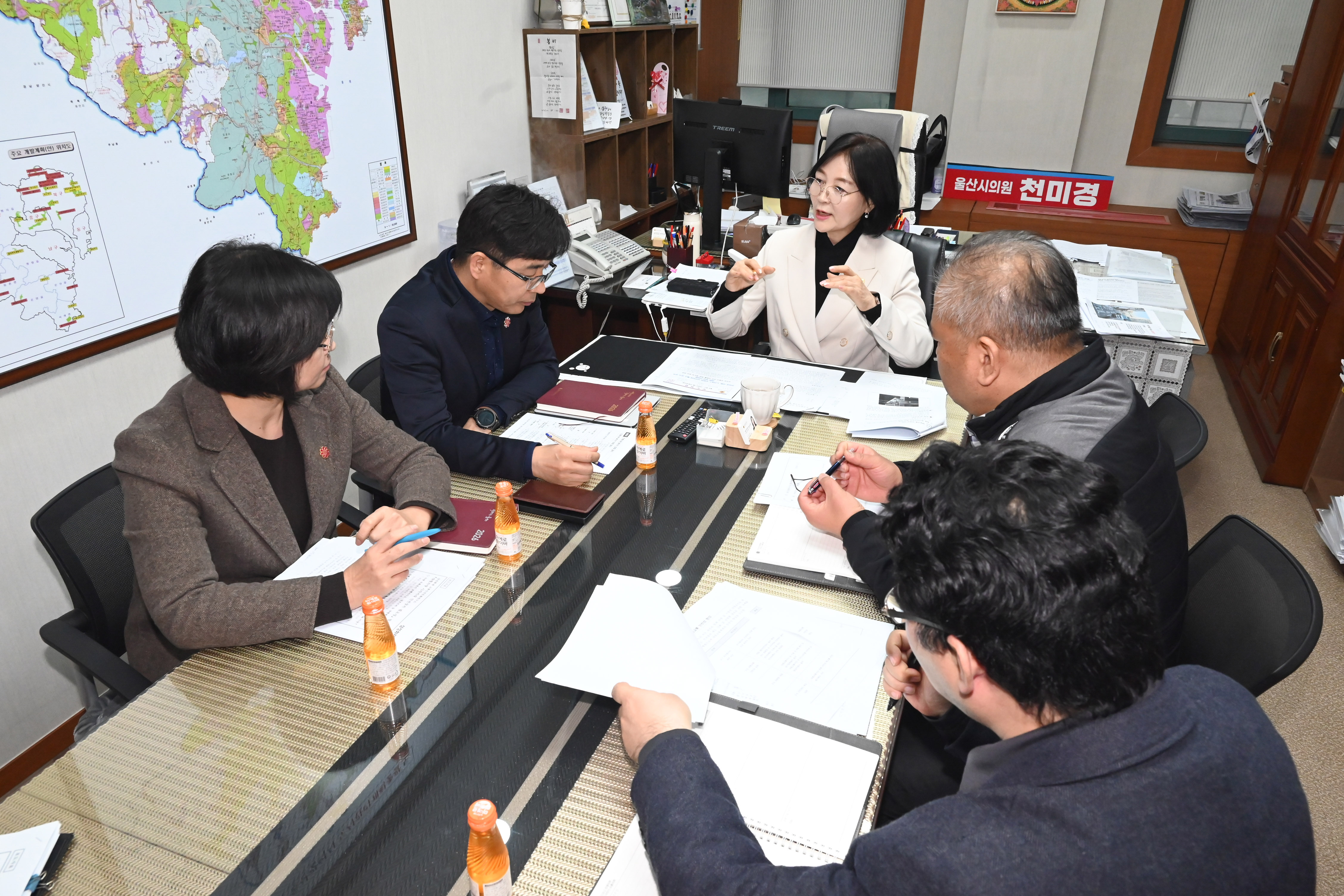 천미경 의원, 노선버스 우회전 사각지대 해소 방안과 보행자 안전 지원을 위한 제도적 대책 마련 간담회3