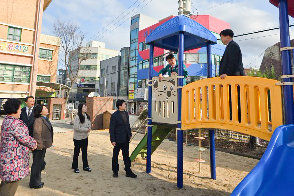 이성룡 의장, 명정초등학교 교육환경 개선 논의 간담회2