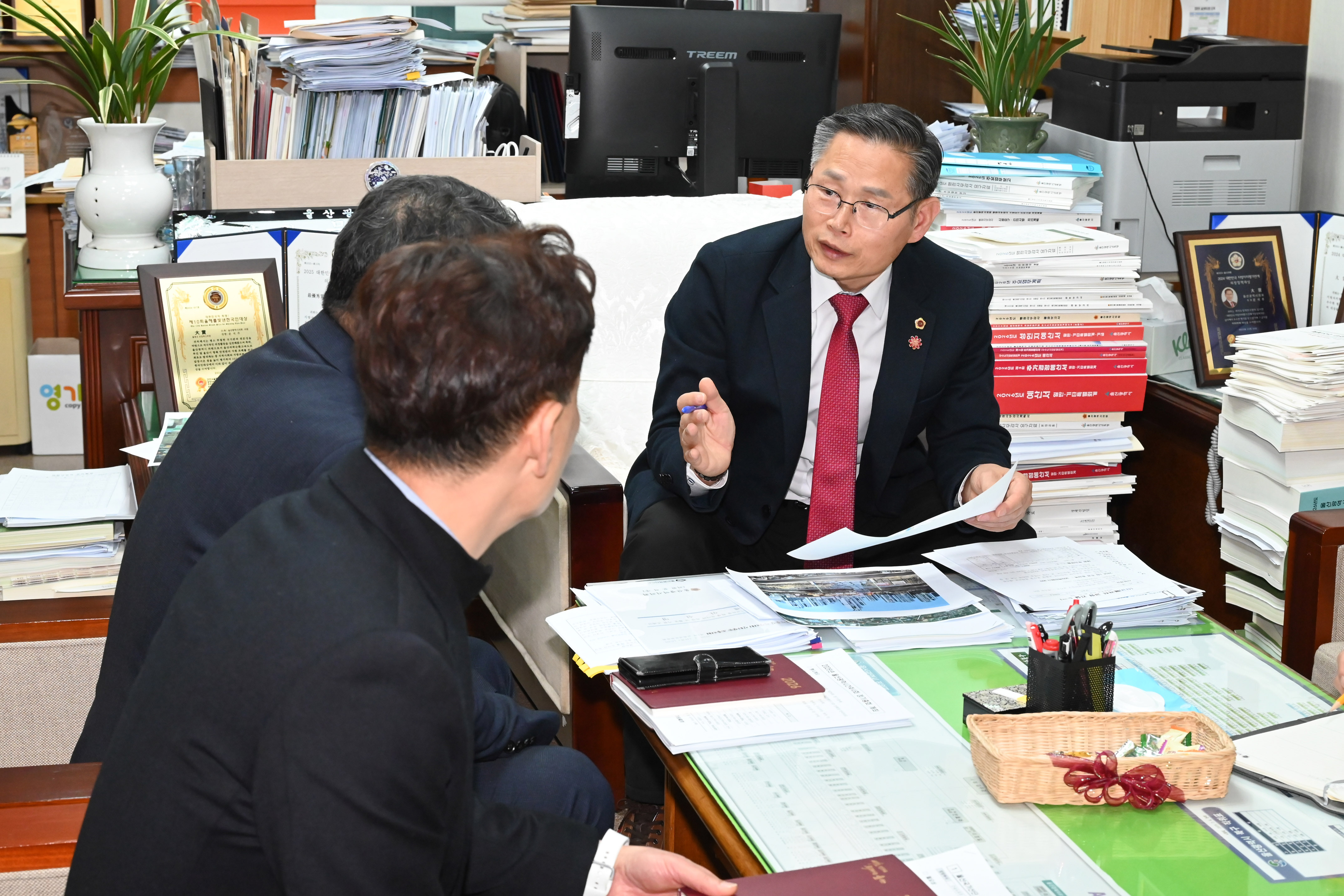 문석주 의원, 매곡천 교량 건설 사업 추진 상황에 대한 업무보고4