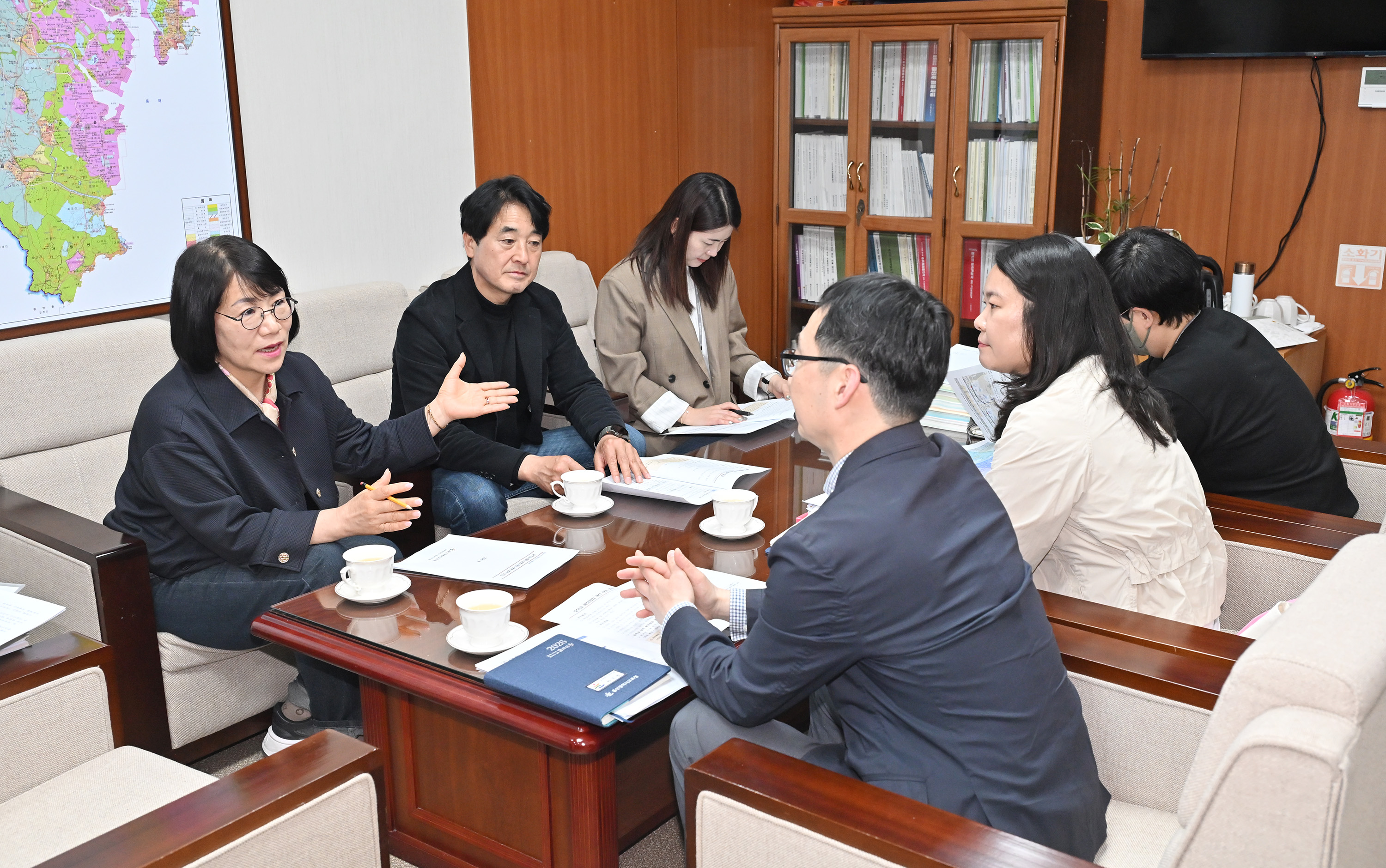 이영해 의원, 중학교 배정 관련 업무청취1