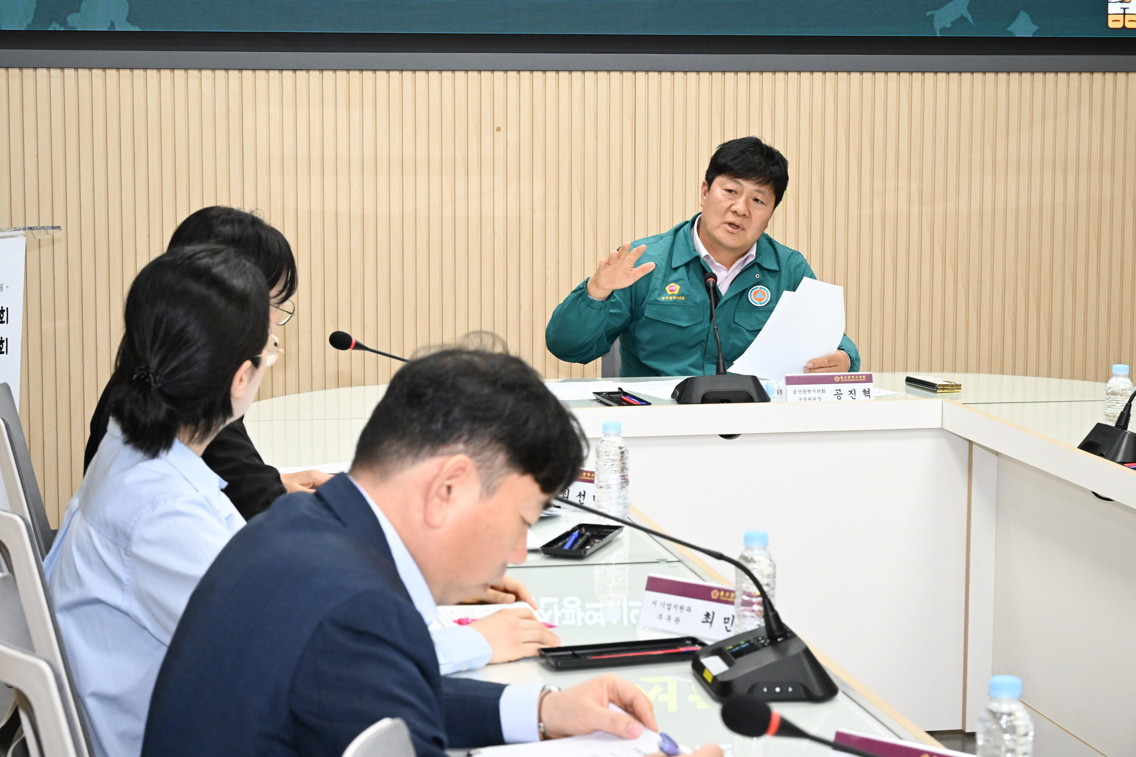 공진혁 의회운영위원장, 남창 옹기종기 시장 활성화 방안 논의 간담회6