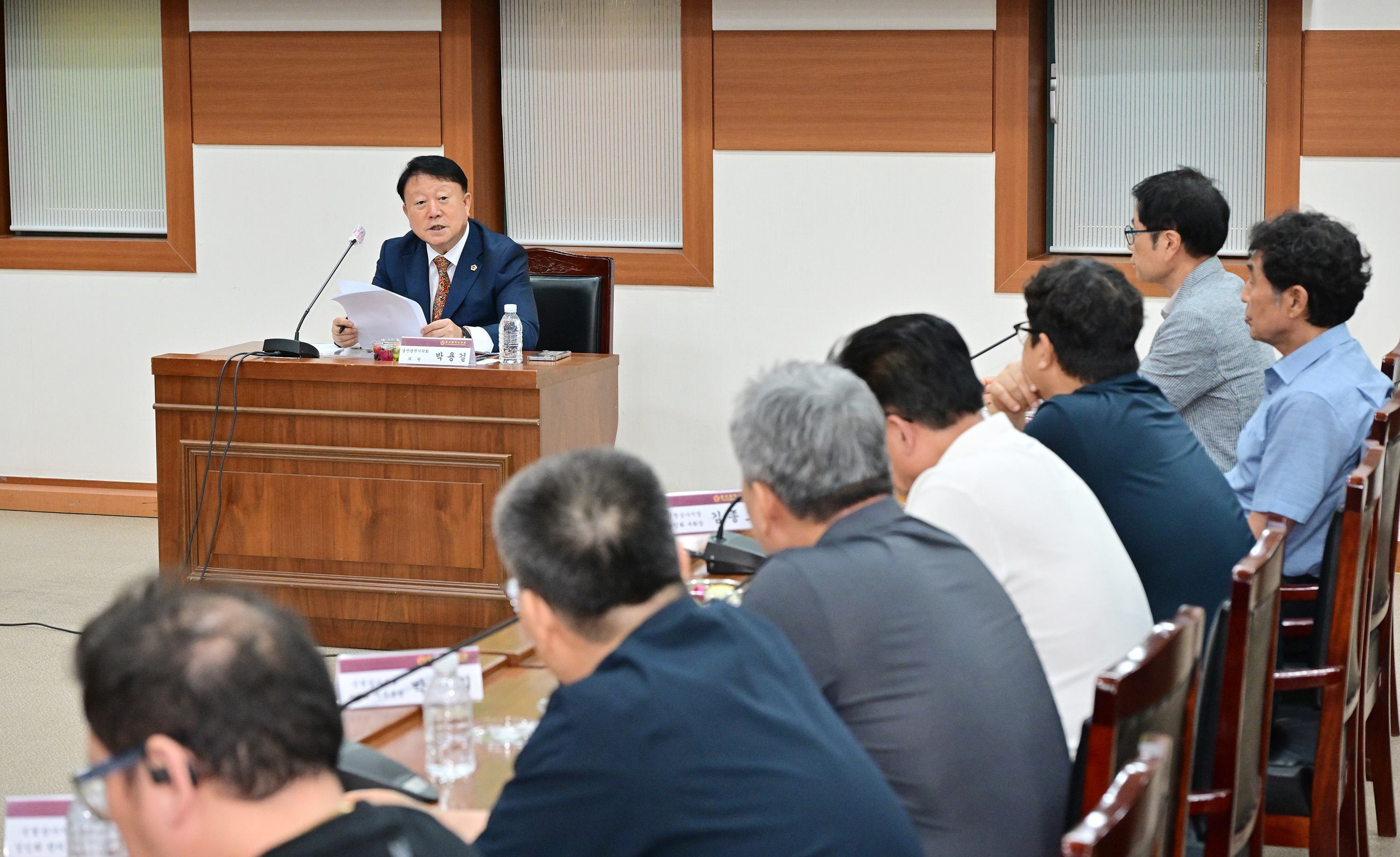 박용걸 예산결산특별위원장, 전통시장 공영주차장 이용자 부담경감 조례정비 간담회4