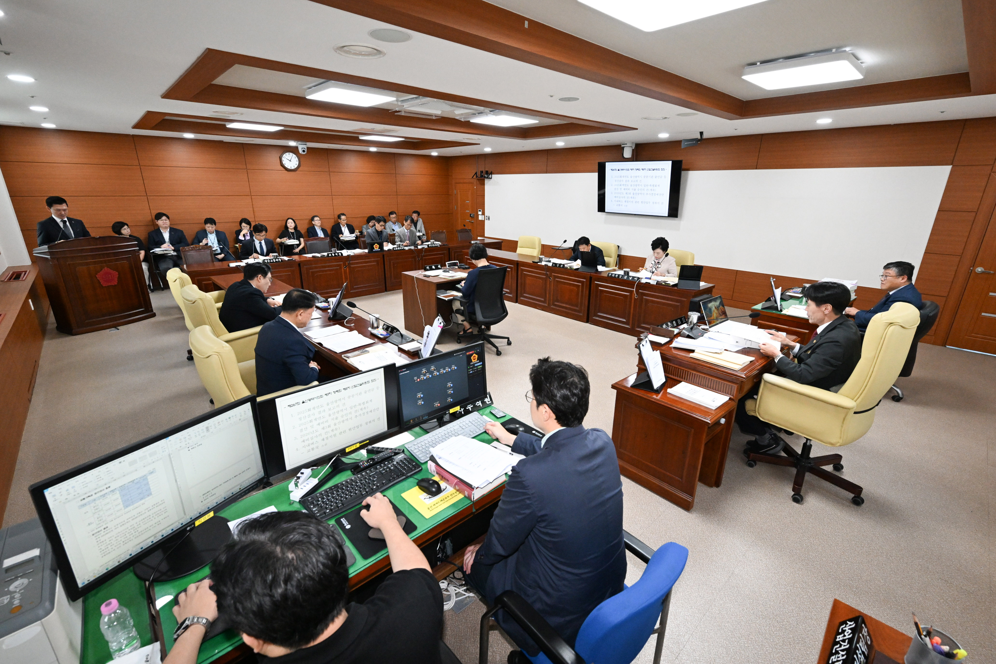 산업건설위원회, 교통국 소관 2025회계연도 결산 및 2026년도 제3회 울산광역시 추경예산안 에비 심사4