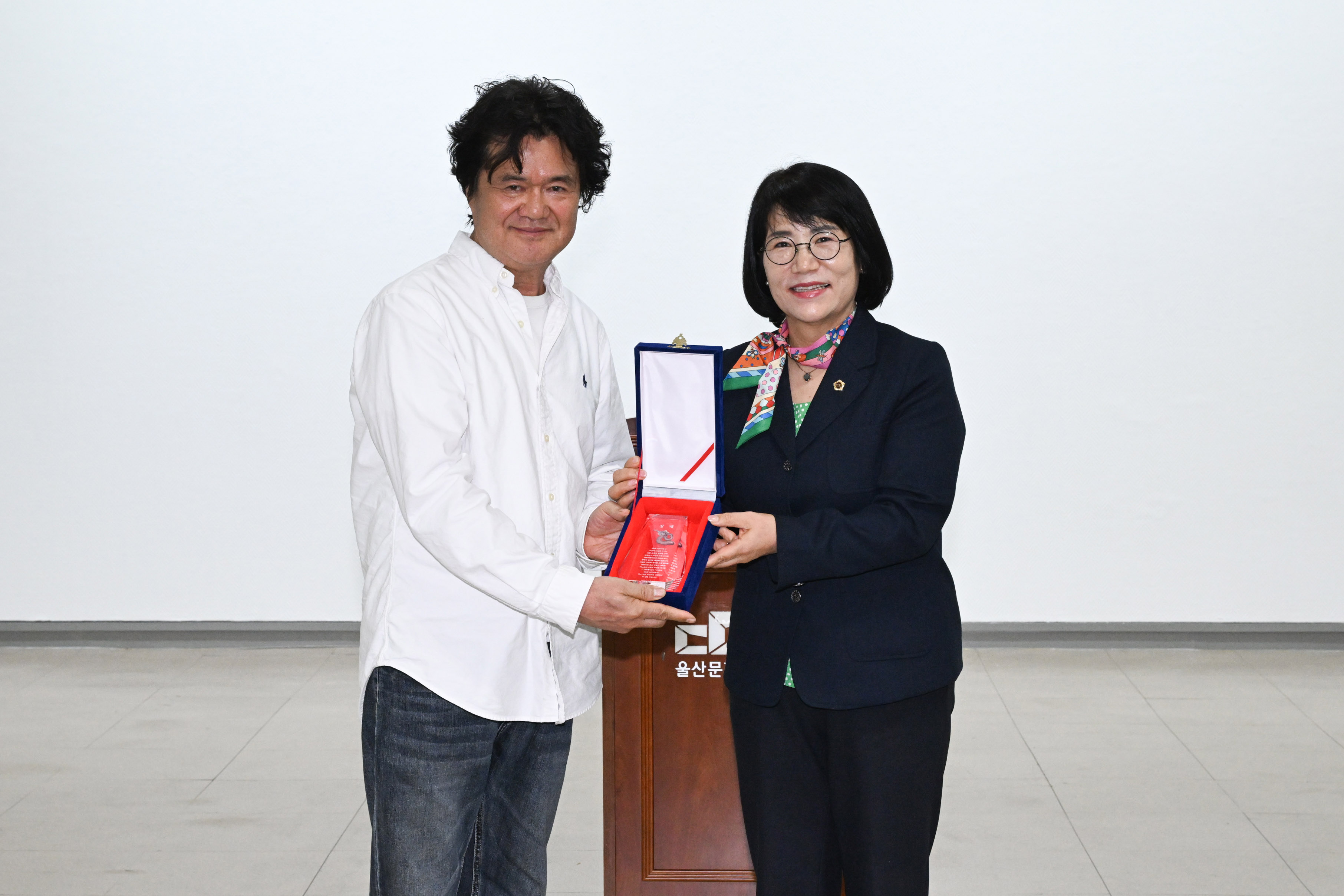 이영해 의장, 제4회 삼두미술상 수상기념전 개막식4