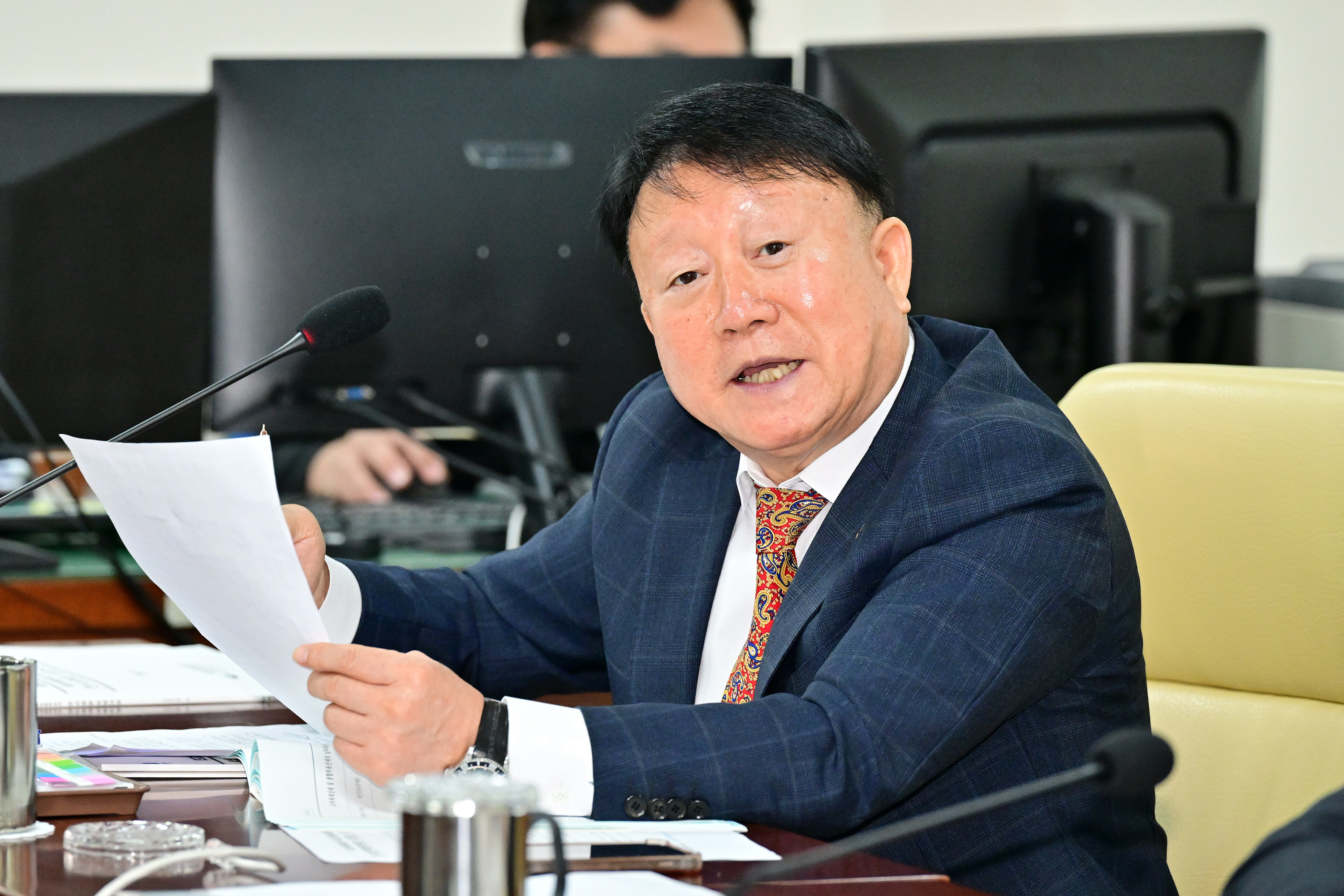 울산광역시의회, 울산신용보증재단 이사장 후보자 인사청문회11