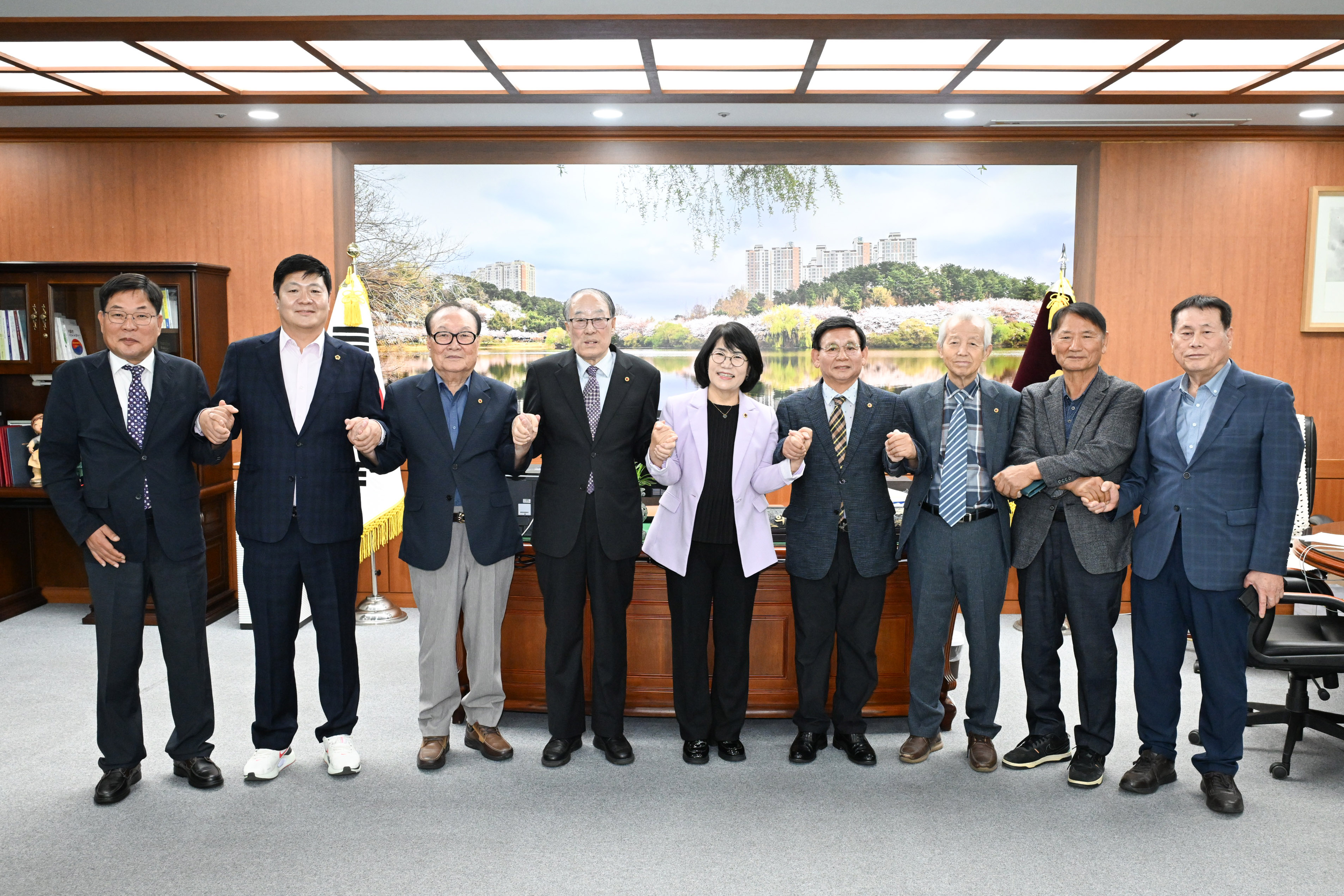 이영해 의장, 박승열 대한노인회 울산시연합회장 환담4