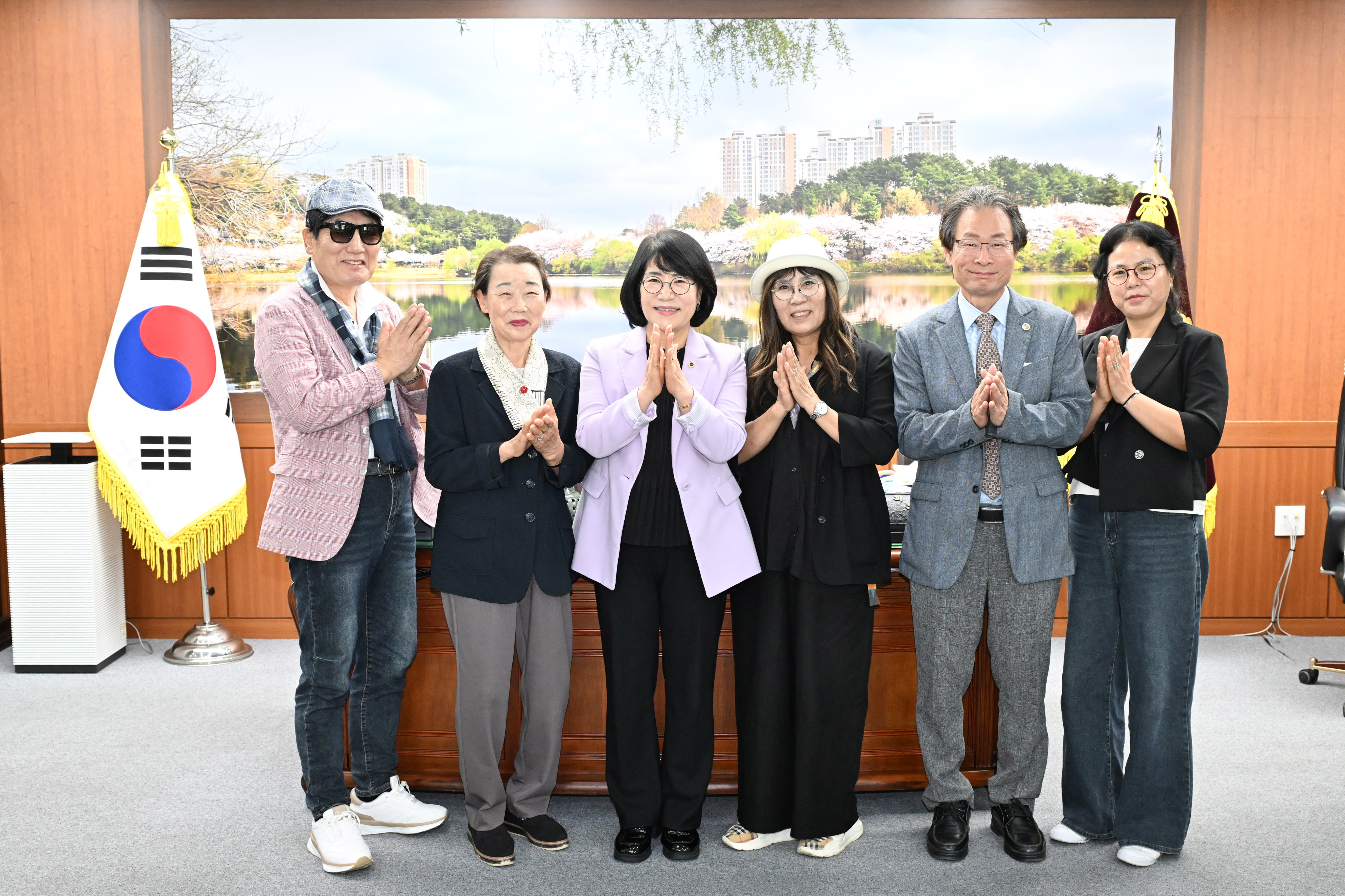 이영해 의장, 최량 울산문화공예협회장 환담3