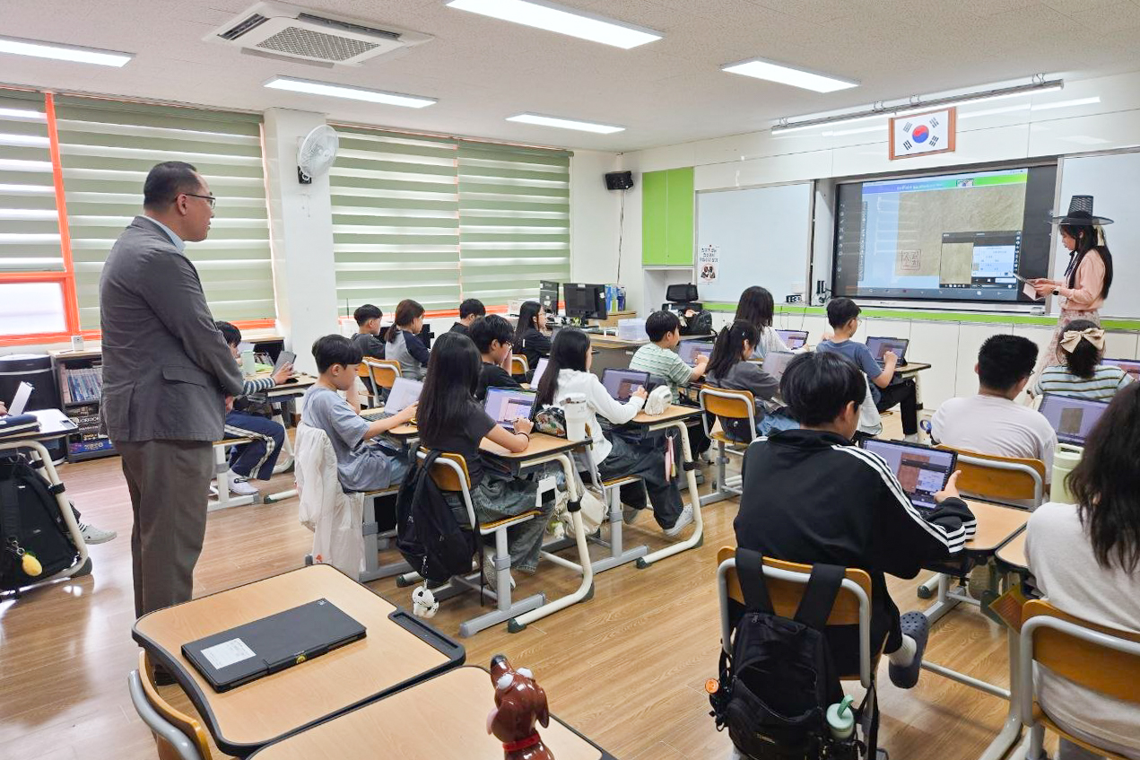 손근호 부의장, 학교예술교육 활성화 위한 수업 현장 방문2