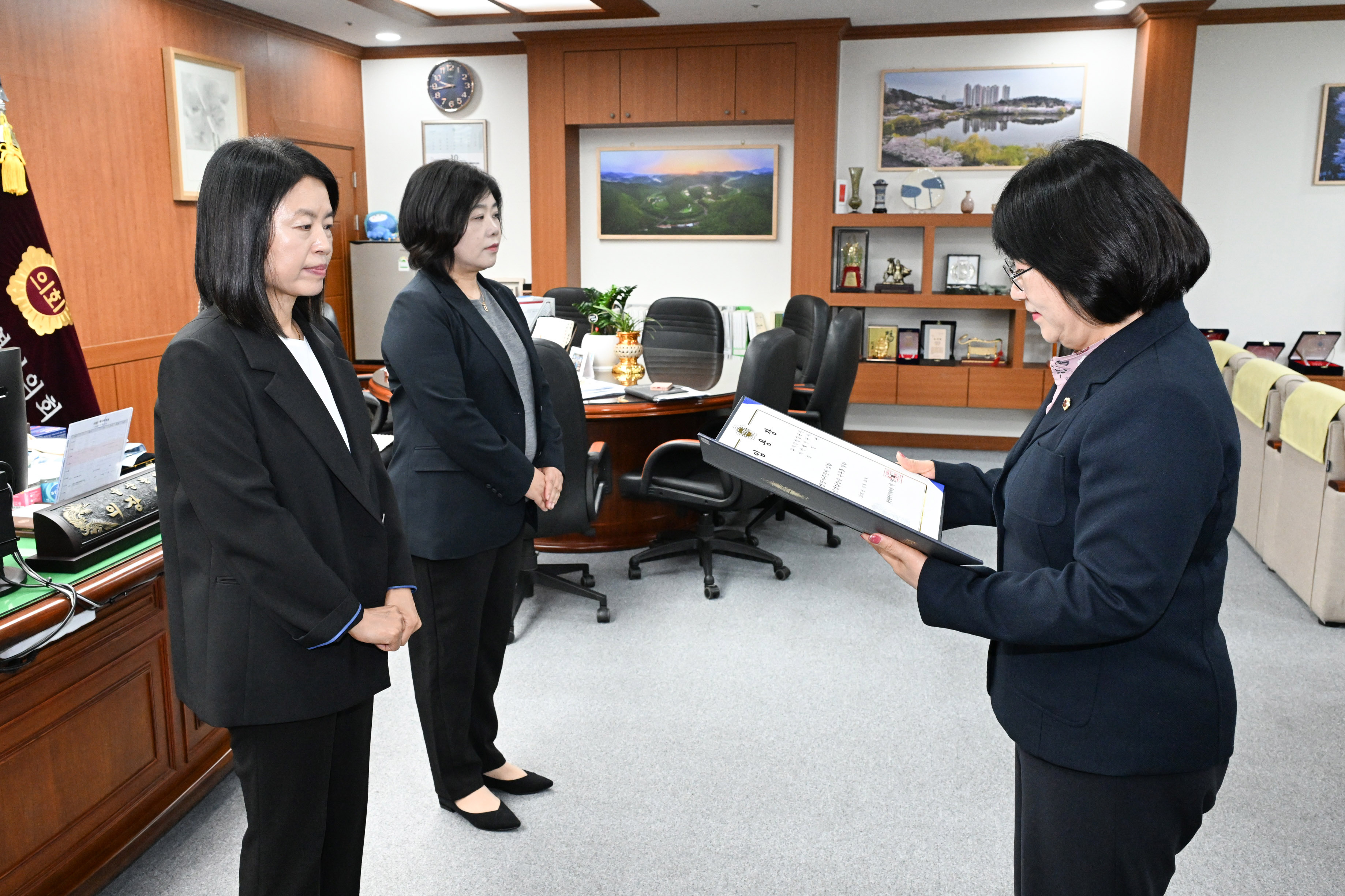 이영해 의장, 사무관 승진 임용장 수여2